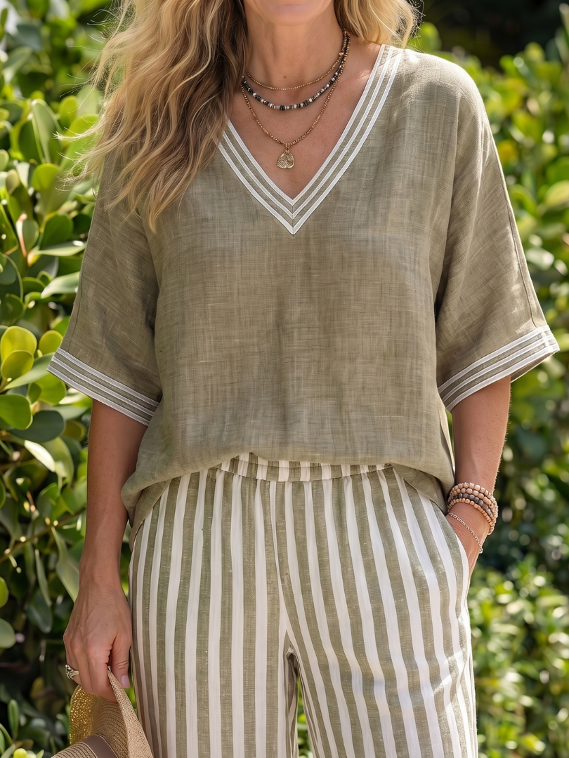 Paula | Set Tunica con Scollo a V a Contrasto e Pantaloni a Righe