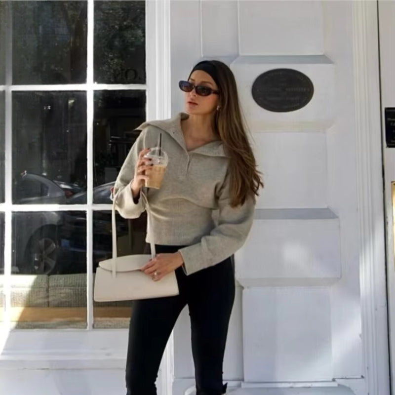 Freya – Maglione a maniche lunghe con collo risvoltato e bottoni