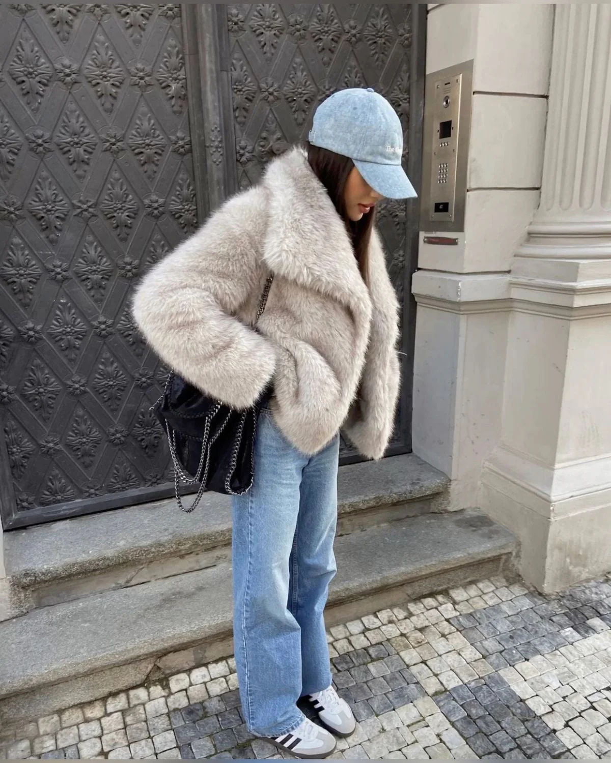 Ilaria | Cappotto Corto in Pelliccia Sintetica