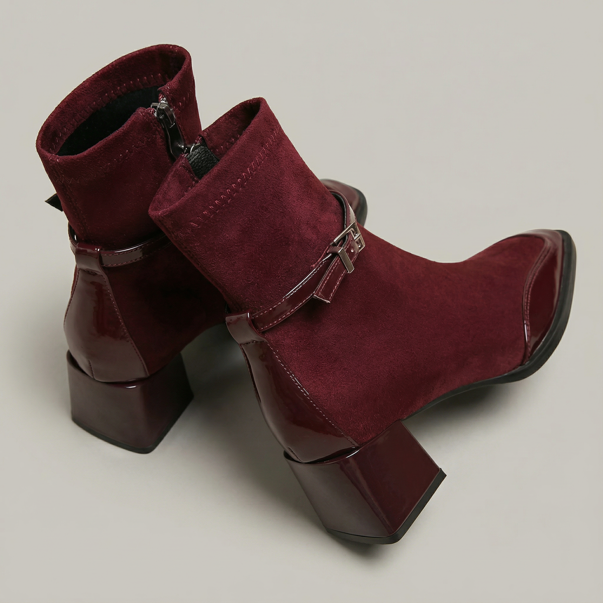 Cleofe | Stivaletti con Tacco Medio e Zip Laterale