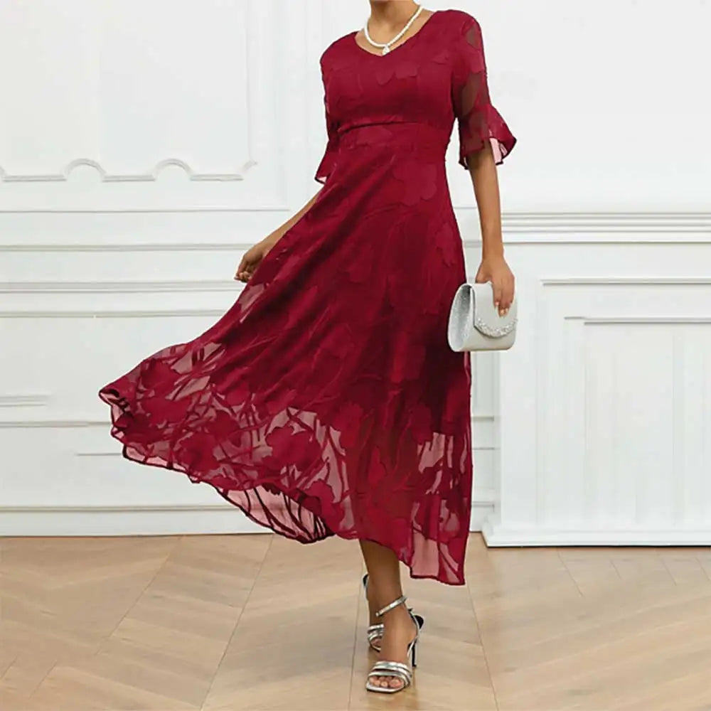 Celira | Vestido con diseño floral sofisticado