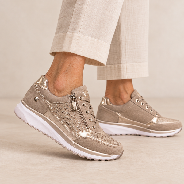 Sneaker