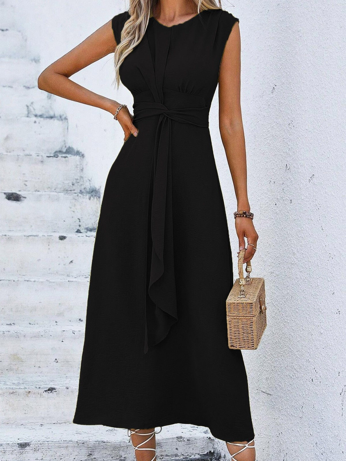 Eva | Vestido elegante sin mangas con cintura ajustable