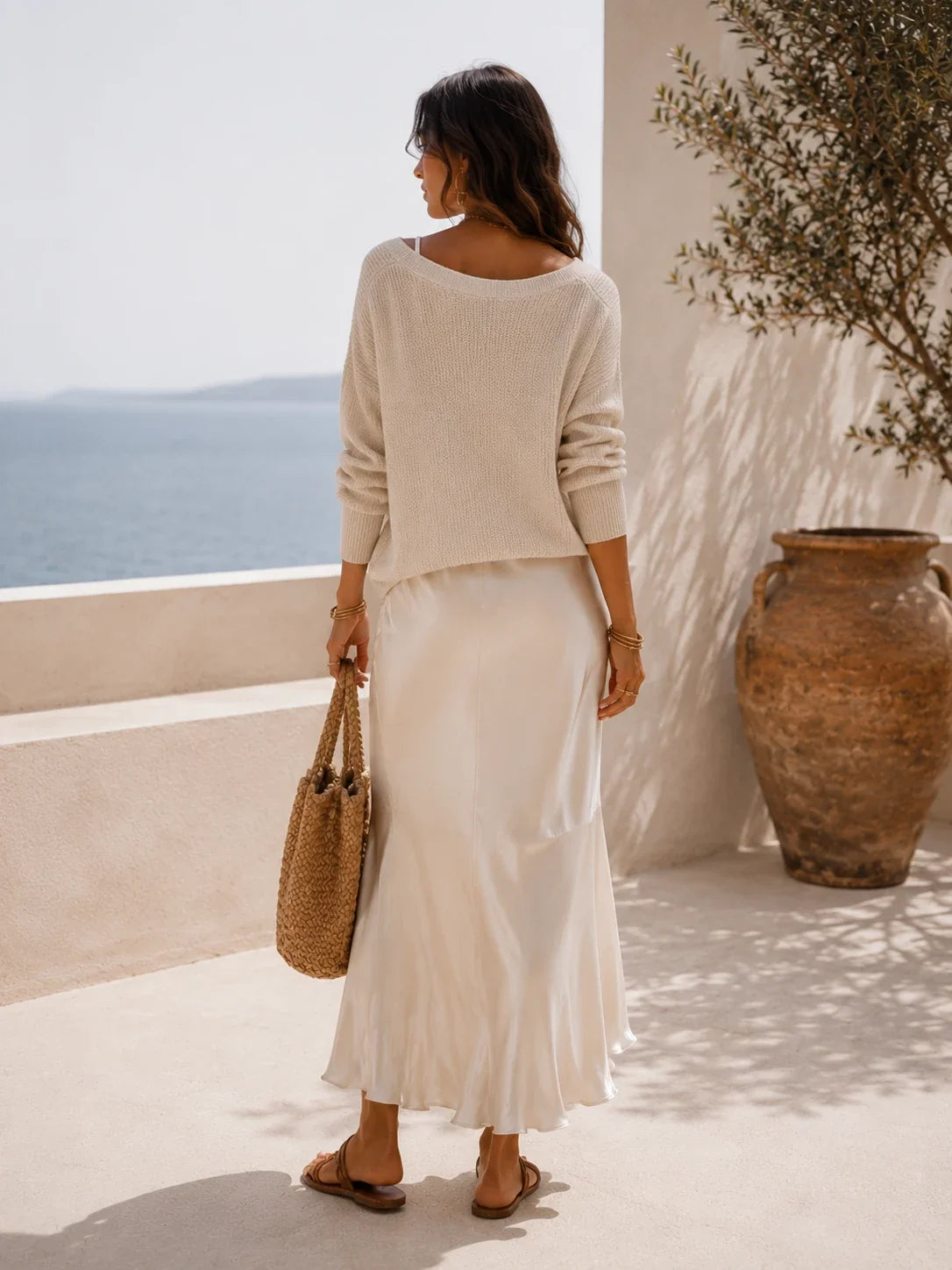 Alessia – Abito Midi Satinato Elegante